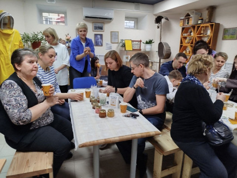 Душевная экскурсия для компании "Стройпарк" в Пчелотеке